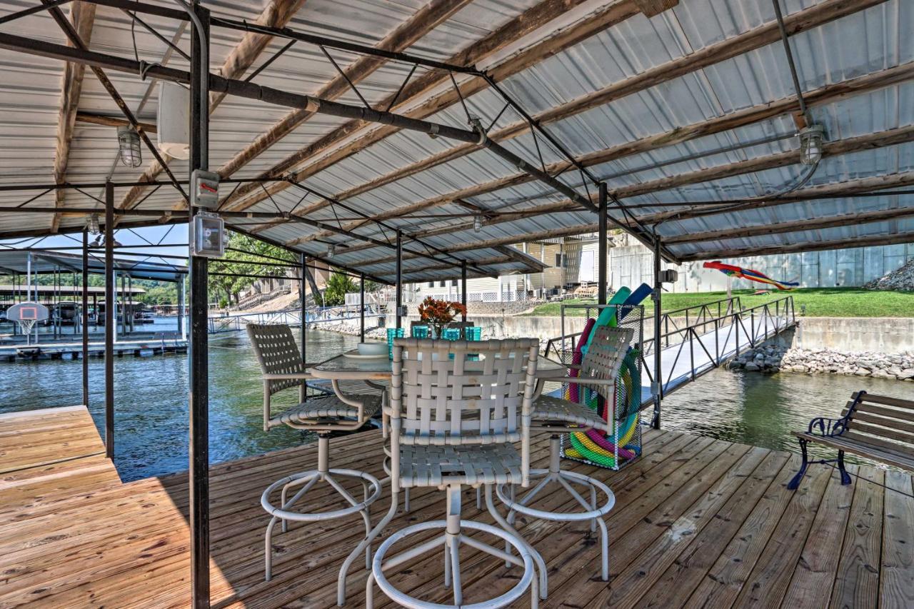 On-The-Water Retreat With Dock Pet Friendly! Villa Lake Ozark Exterior photo