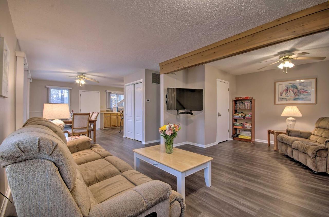 On-The-Water Retreat With Dock Pet Friendly! Villa Lake Ozark Exterior photo