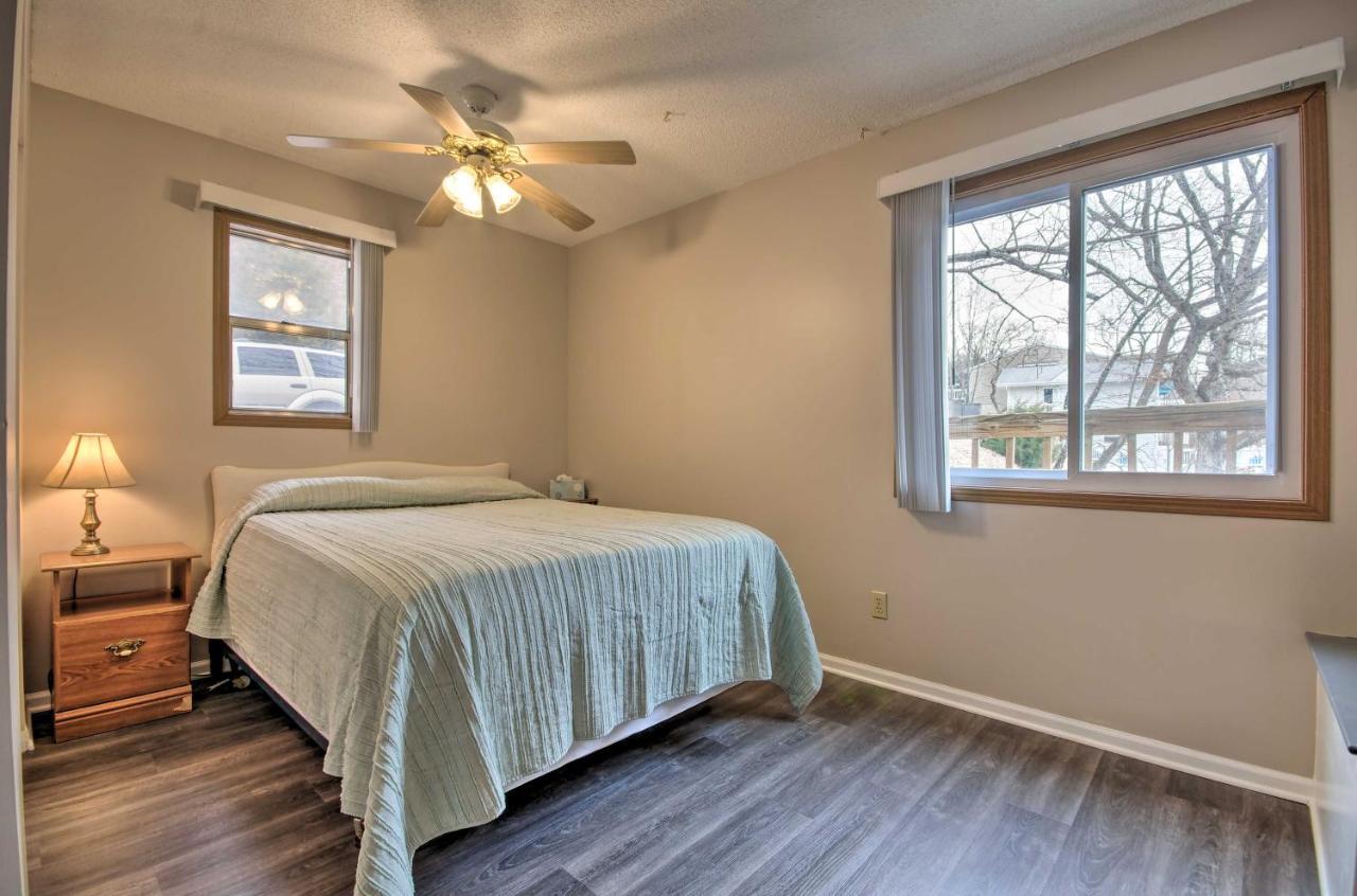 On-The-Water Retreat With Dock Pet Friendly! Villa Lake Ozark Exterior photo